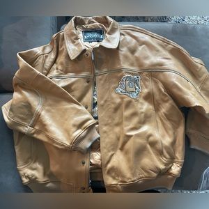 USED—Mens Vintage AVIREX USA 100% HEAVY Leather Jacket Gamblers Club Poker